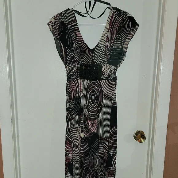 Bisou Bisou Black and White Sheath Dress with Flutter Cap Sleeves - Picture 7 of 7